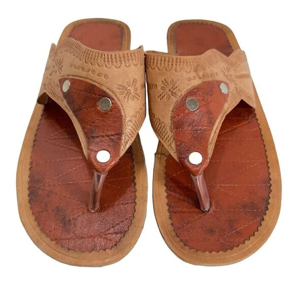 Handmade Tooled Leather Unisex Flat Sandals - Picture 1 of 10